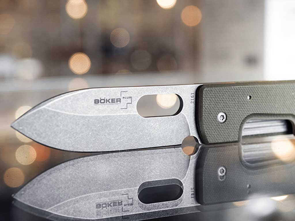 knifestock blog - meccanismi di apertura thumb hole